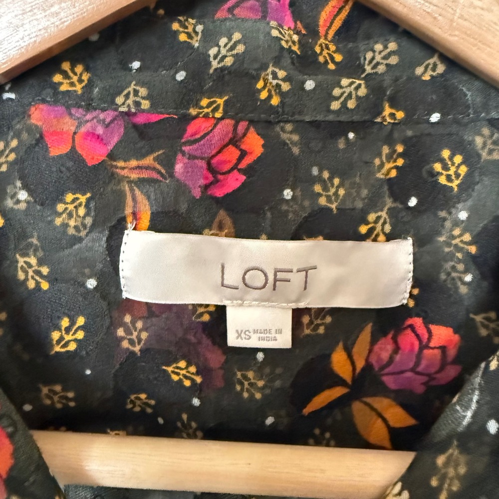 LOFT Floral Blouse Womens XS Black Orange Sheer Clip Dot Button Down Excellent - Picture 3 of 8